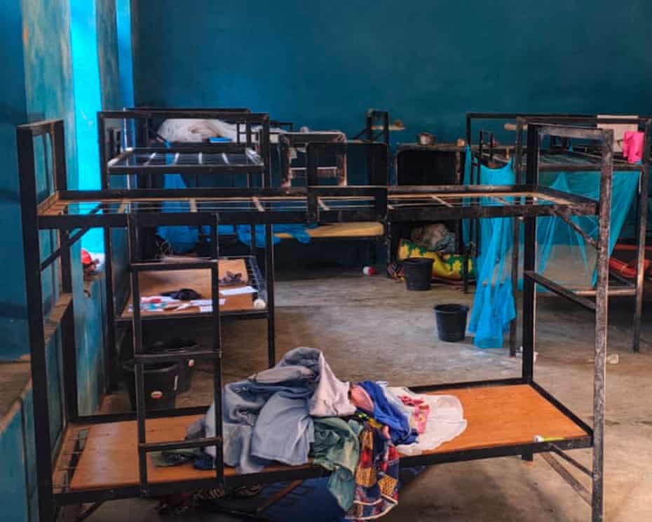 Security fears rise in Nigeria after more than 300 schoolchildren kidnapped