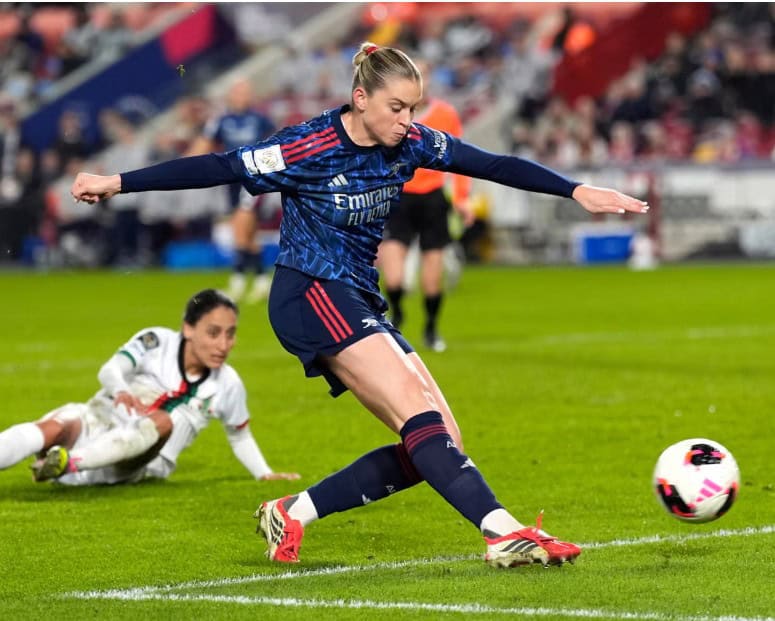 Russo rounds off Arsenal rout of AS Far in Women’s Champions Cup semi-final