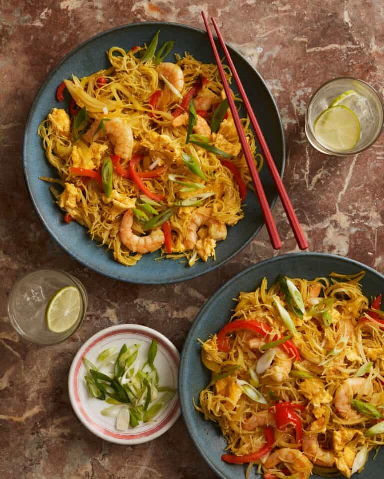 Stir-fry suppers: Jeremy Pang’s recipes for Sichuan chicken and Singapore noodles