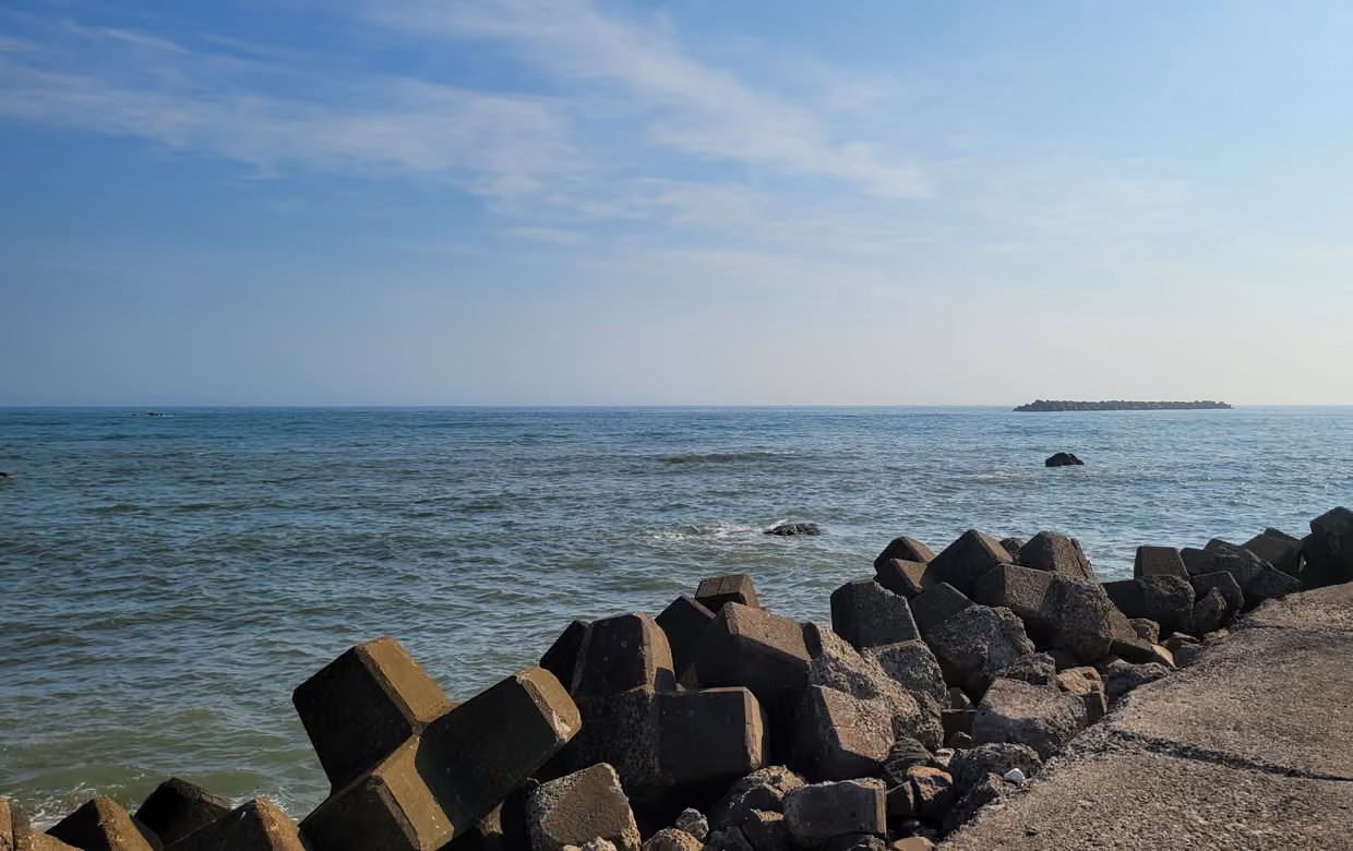 Japan seizes Chinese fishing boat inside its economic zone amid Beijing rift