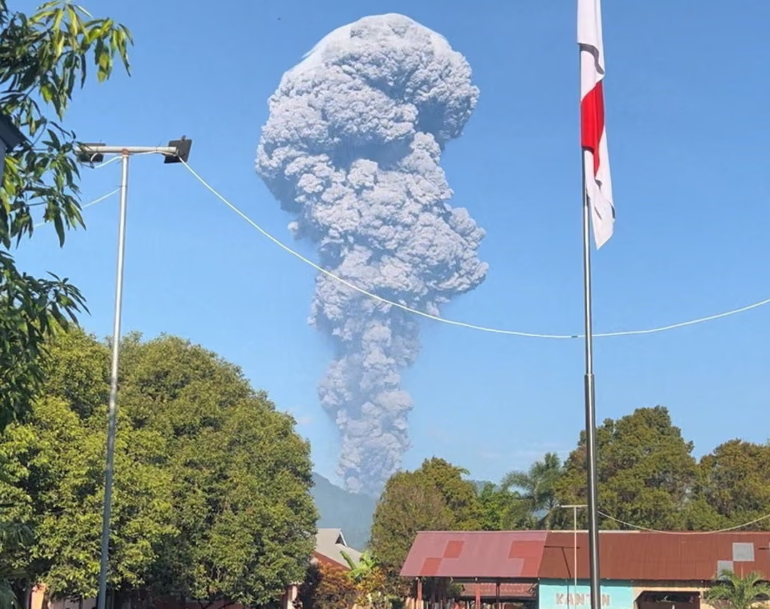 Indonesian rescuers retrieve body from Mount Dukono as search continues