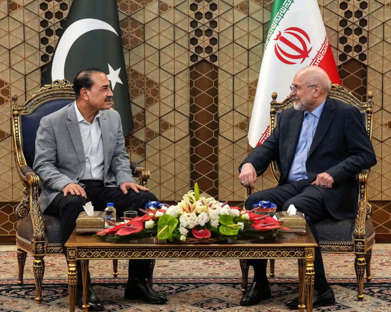 Trump to meet with US negotiators to decide on Iran’s ceasefire proposal